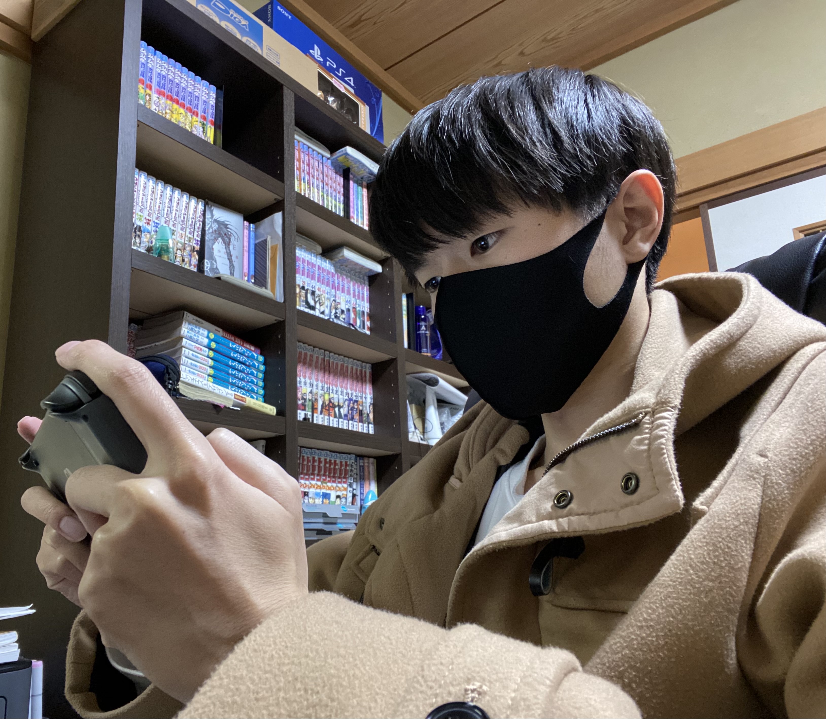 自己紹介写真(マスクあり).jpg